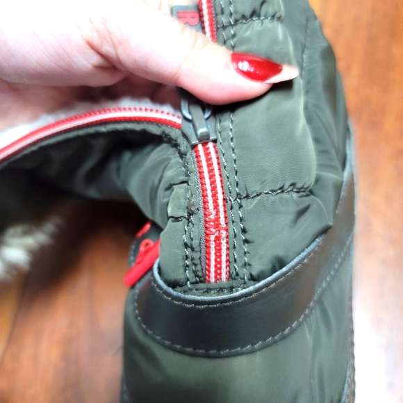 Roxy Winter Boots - Picture 13 of 13